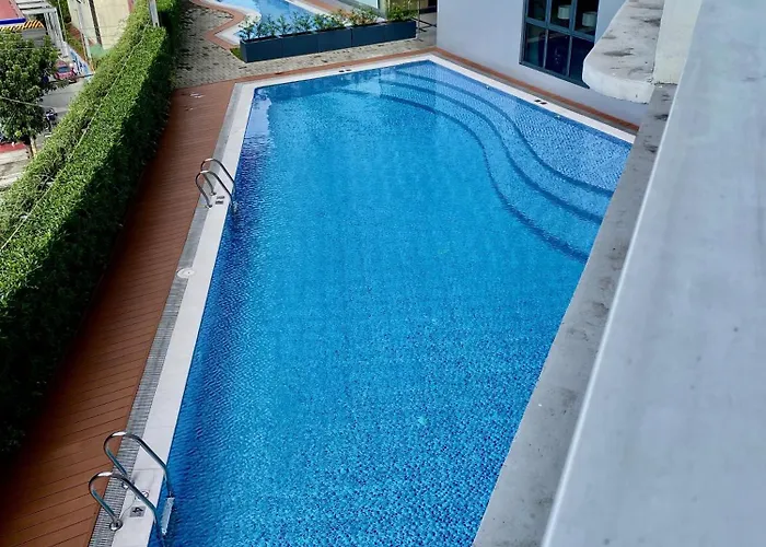 Aparthotel Luxe Hotel-style At Ayala Ave 3*