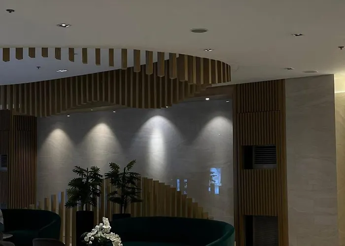 Aparthotel Luxe Hotel-style At Ayala Ave 3*