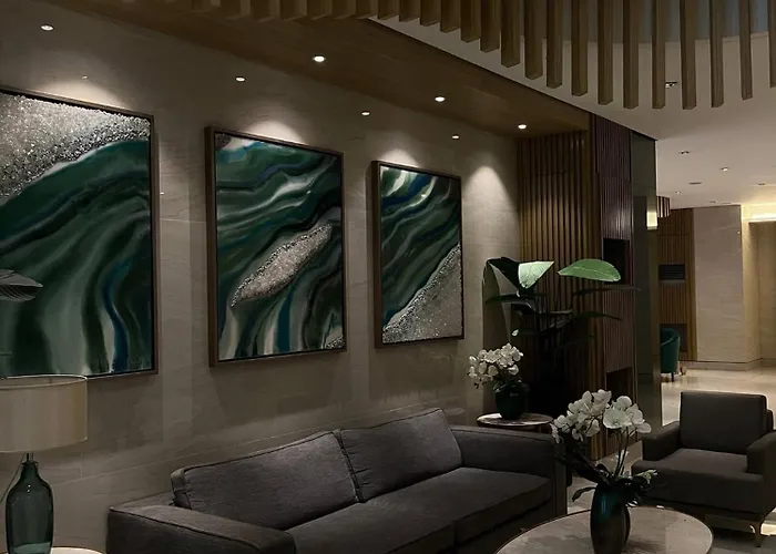 Luxe Hotel-style At Ayala Ave Manila