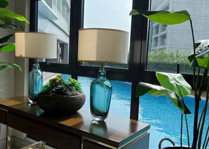 Luxe Hotel-style At Ayala Ave