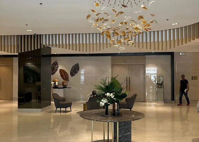 Aparthotel Luxe Hotel-style At Ayala Ave 3*