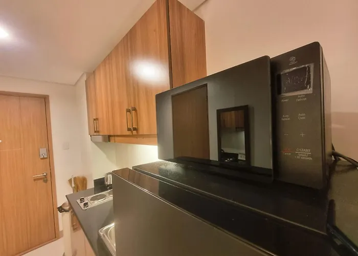 Luxe Hotel-style At Ayala Ave 3* Manila