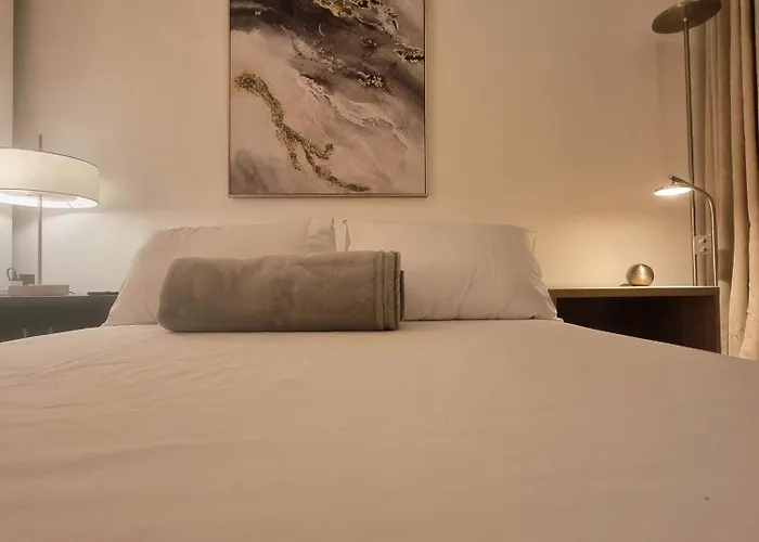 Aparthotel Luxe Hotel-style At Ayala Ave Manila