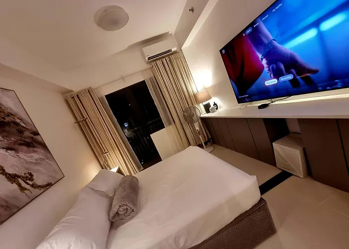 Luxe Hotel-style At Ayala Ave