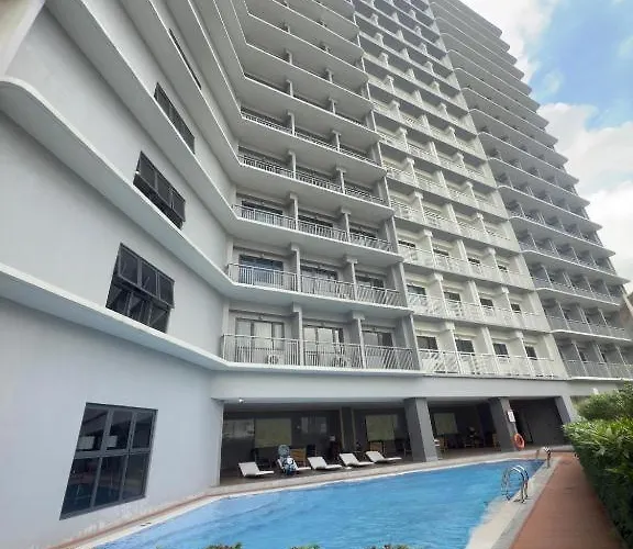 Aparthotel Luxe Hotel-style At Ayala Ave
